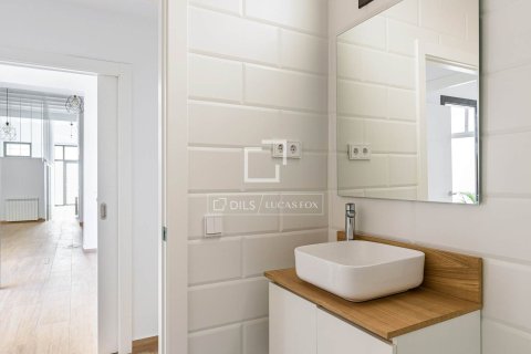 Huoneisto myytävänä Barcelona, Espanja, 2 makuuhuonetta, 97 m2 No. 192752 - kuva 24