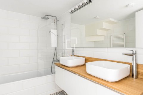 Huoneisto myytävänä Barcelona, Espanja, 2 makuuhuonetta, 97 m2 No. 192752 - kuva 19