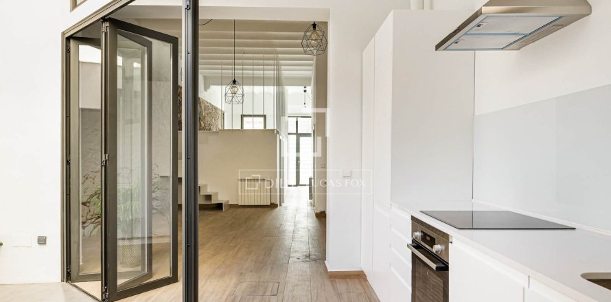 Huoneisto Barcelona, Espanja 2 makuuhuonetta, 97 m2 No. 192752