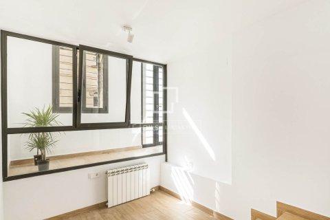 Huoneisto myytävänä Barcelona, Espanja, 2 makuuhuonetta, 97 m2 No. 192752 - kuva 26