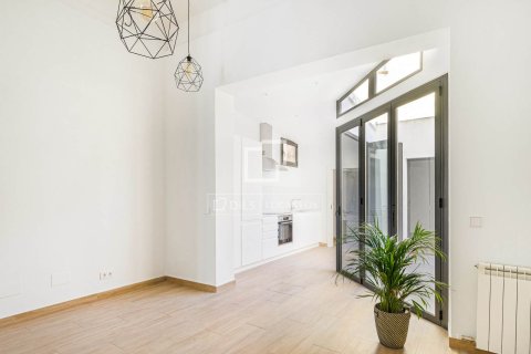 Huoneisto myytävänä Barcelona, Espanja, 2 makuuhuonetta, 97 m2 No. 192752 - kuva 28