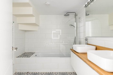 Huoneisto myytävänä Barcelona, Espanja, 2 makuuhuonetta, 97 m2 No. 192752 - kuva 18