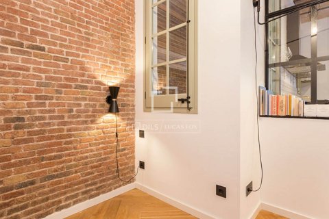 Huoneisto myytävänä Barcelona, Espanja, 2 makuuhuonetta, 78 m2 No. 192753 - kuva 8