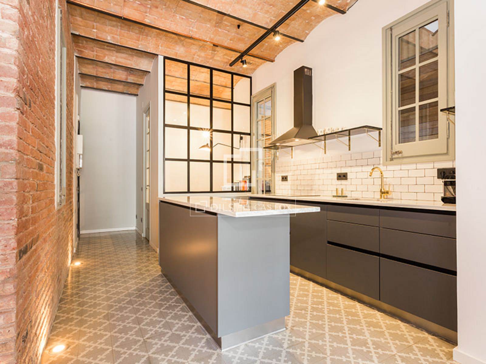 Huoneisto Barcelona, Espanja 2 makuuhuonetta, 78 m2 No. 192753