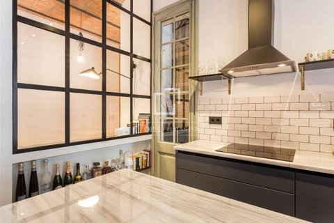 Huoneisto myytävänä Barcelona, Espanja, 2 makuuhuonetta, 78 m2 No. 192753 - kuva 7