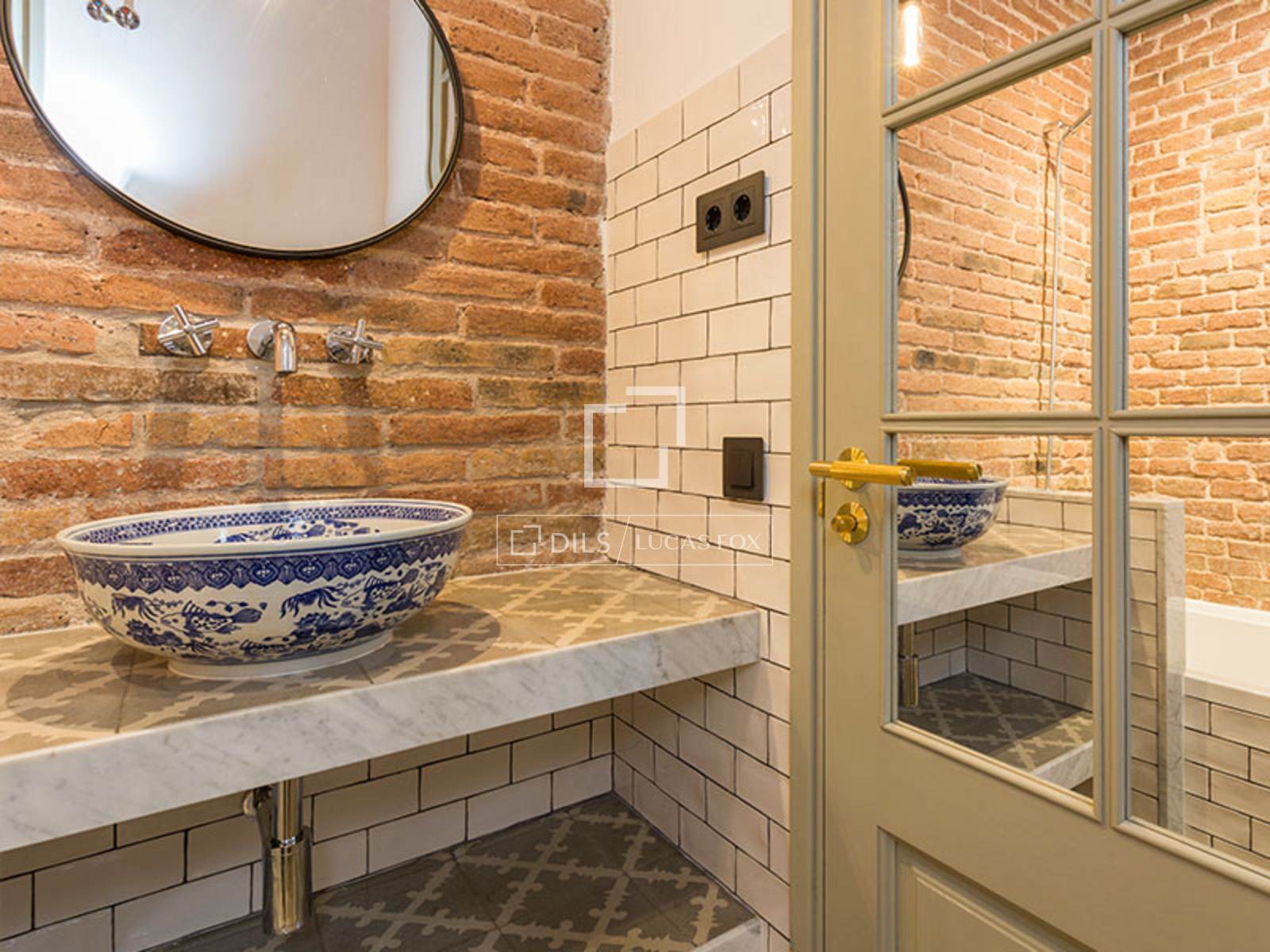 Huoneisto Barcelona, Espanja 2 makuuhuonetta, 78 m2 No. 192753