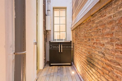Huoneisto myytävänä Barcelona, Espanja, 2 makuuhuonetta, 78 m2 No. 192753 - kuva 6