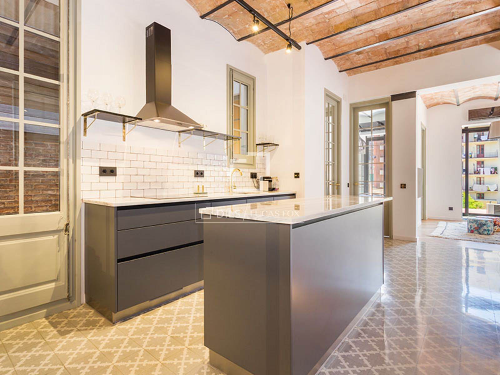 Huoneisto Barcelona, Espanja 2 makuuhuonetta, 78 m2 No. 192753