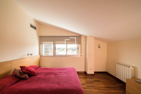 Kattohuoneisto myytävänä Castelldefels, Barcelona, Espanja, 4 makuuhuonetta, 209 m2 No. 192751 - kuva 11