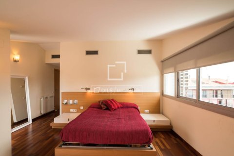Kattohuoneisto myytävänä Castelldefels, Barcelona, Espanja, 4 makuuhuonetta, 209 m2 No. 192751 - kuva 10