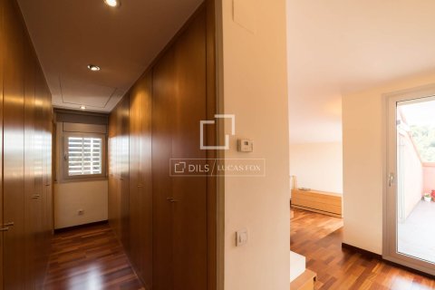Kattohuoneisto myytävänä Castelldefels, Barcelona, Espanja, 4 makuuhuonetta, 209 m2 No. 192751 - kuva 14