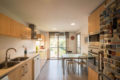 Kattohuoneisto myytävänä Castelldefels, Barcelona, Espanja, 4 makuuhuonetta, 209 m2 No. 192751 - kuva 23