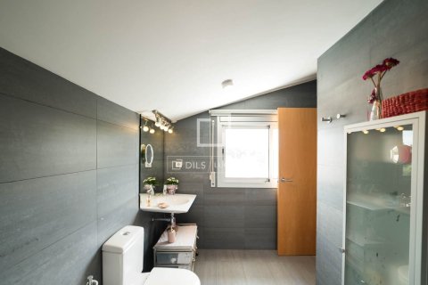 Kattohuoneisto myytävänä Castelldefels, Barcelona, Espanja, 4 makuuhuonetta, 209 m2 No. 192751 - kuva 15