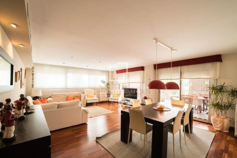 Kattohuoneisto myytävänä Castelldefels, Barcelona, Espanja, 4 makuuhuonetta, 209 m2 No. 192751 - kuva 6