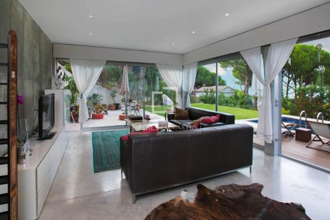 Villa till salu i Cabrils, Barcelona, Spanien 2 sovrum, 290 kvm. Nr. 192750 - foto 9