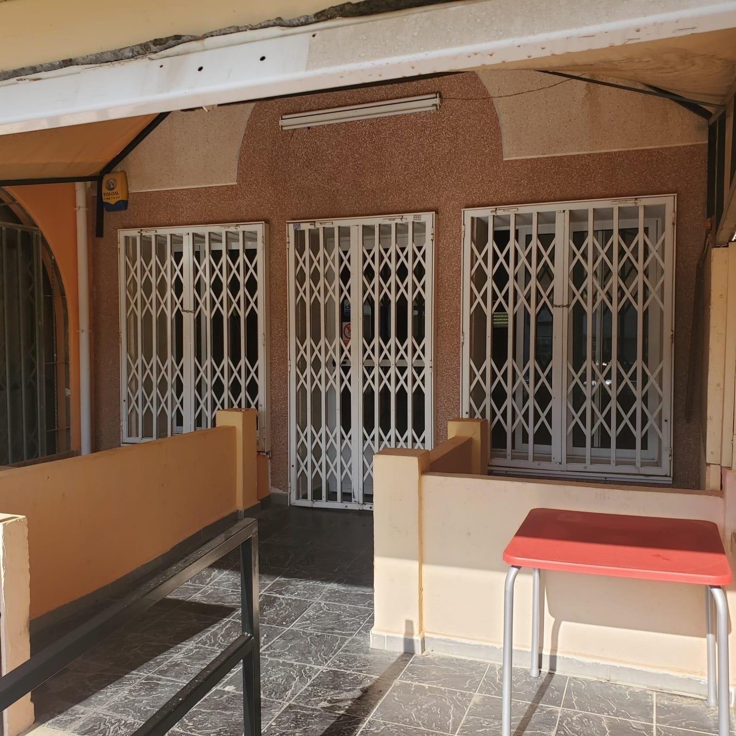 Proprietà commerciale a San Fulgencio, Alicante, Spagna 99 mq. N° 183912