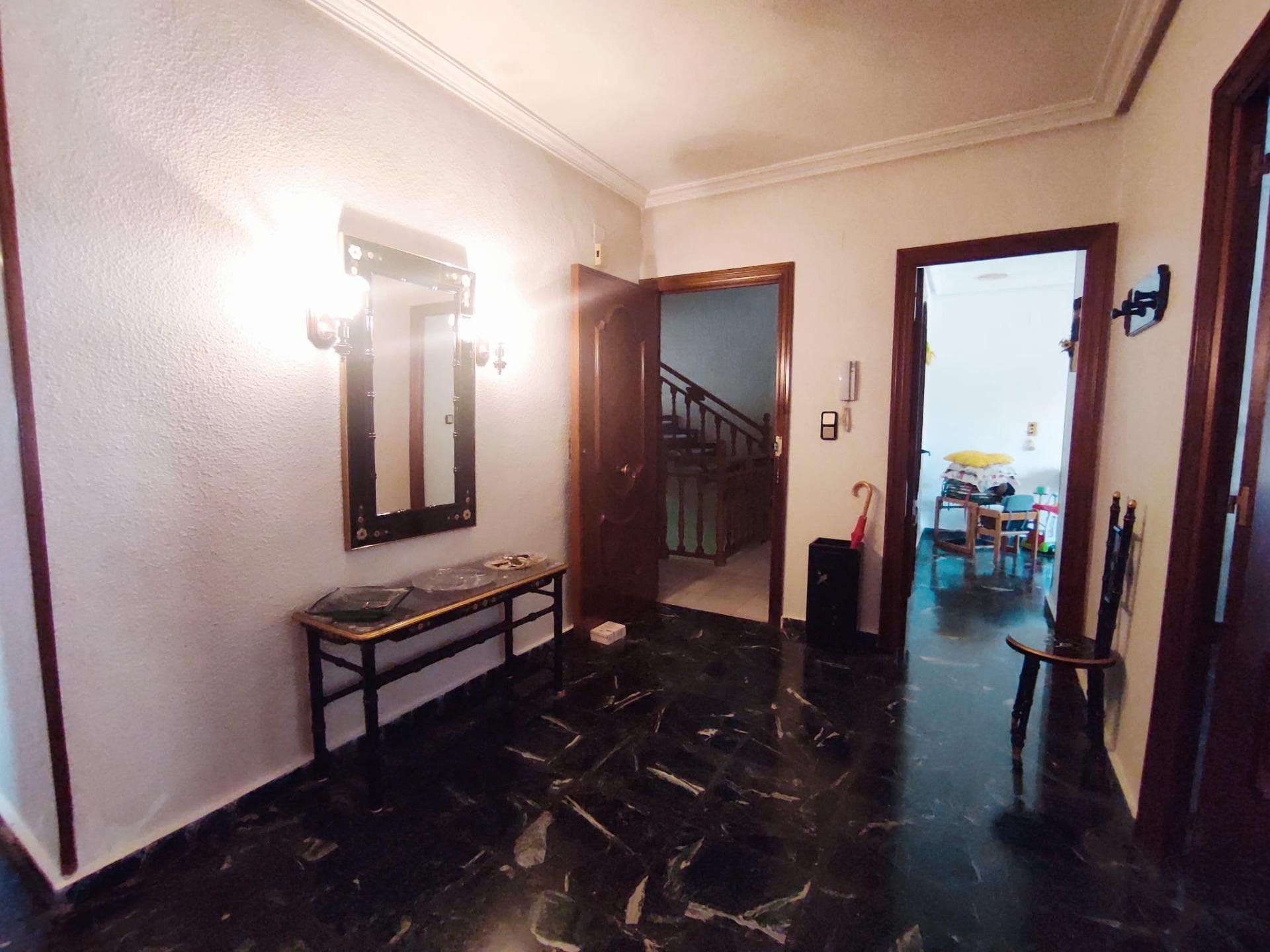 Dzīvoklis Dolores, Alicante, Spānijā 5 istabas, 165 m2 Nr. 183908