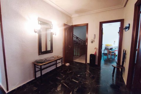 Wohnung zum Verkauf in Dolores, Alicante, Spanien 5 Schlafzimmer, 165 m2 Nr. 183908 - Foto 4