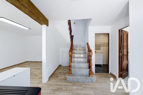Продажа дома в Вилагарсия-де-Аруса, Понтеведра, Испания 5 спален, 167м2 №187739 - фото 3