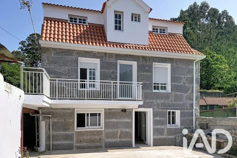Продажа дома в Вилагарсия-де-Аруса, Понтеведра, Испания 5 спален, 167м2 №187739 - фото 2