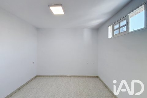 Продажа дома в Вилагарсия-де-Аруса, Понтеведра, Испания 5 спален, 167м2 №187739 - фото 23