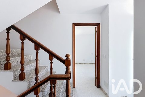 Продажа дома в Вилагарсия-де-Аруса, Понтеведра, Испания 5 спален, 167м2 №187739 - фото 24