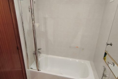 Продажа квартиры в Логроньо, Ла-Риоха, Испания 3 спальни, 116м2 №187738 - фото 5