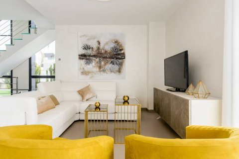 Villa en venta en Dehesa De Campoamor, Alicante, España 3 dormitorios, 319 m2 No. 148219 - foto 15