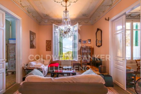 Villa for sale in Barcelona, Spain 8 bedrooms, 377 sq.m. No. 158251 - photo 2