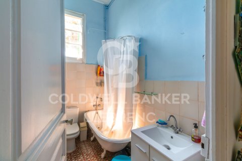 Villa for sale in Barcelona, Spain 8 bedrooms, 377 sq.m. No. 158251 - photo 16