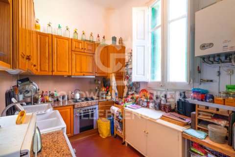 Villa for sale in Barcelona, Spain 8 bedrooms, 377 sq.m. No. 158251 - photo 4