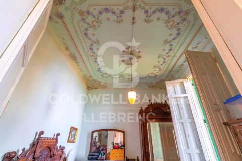 Villa for sale in Barcelona, Spain 8 bedrooms, 377 sq.m. No. 158251 - photo 14
