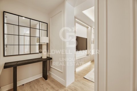 Huoneisto myytävänä Madrid, Espanja, 2 makuuhuonetta, 129 m2 No. 158252 - kuva 8