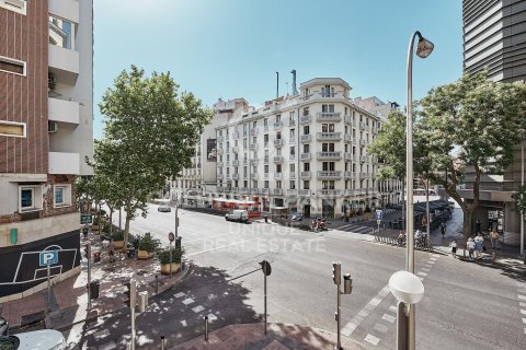 Huoneisto myytävänä Madrid, Espanja, 2 makuuhuonetta, 129 m2 No. 158252 - kuva 16