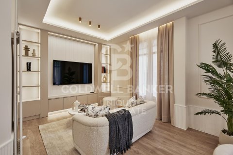 Huoneisto myytävänä Madrid, Espanja, 2 makuuhuonetta, 129 m2 No. 158252 - kuva 3