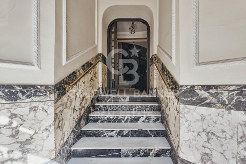 Huoneisto myytävänä Madrid, Espanja, 2 makuuhuonetta, 129 m2 No. 158252 - kuva 17