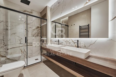 Huoneisto myytävänä Madrid, Espanja, 5 makuuhuonetta, 235 m2 No. 158254 - kuva 14