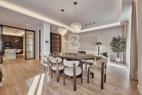 Huoneisto myytävänä Madrid, Espanja, 5 makuuhuonetta, 235 m2 No. 158254 - kuva 9