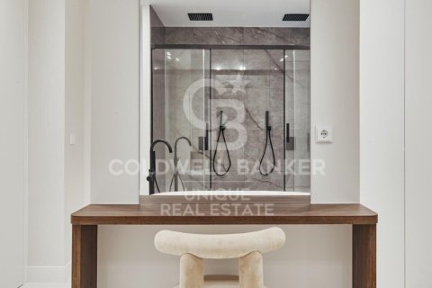 Huoneisto myytävänä Madrid, Espanja, 5 makuuhuonetta, 235 m2 No. 158254 - kuva 23