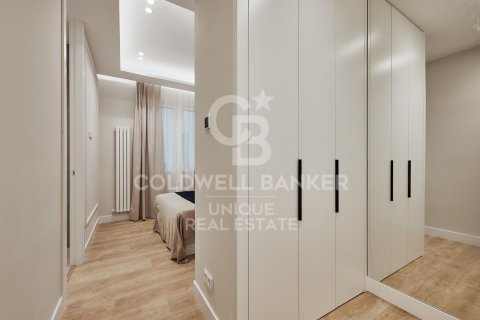 Huoneisto myytävänä Madrid, Espanja, 5 makuuhuonetta, 235 m2 No. 158254 - kuva 15
