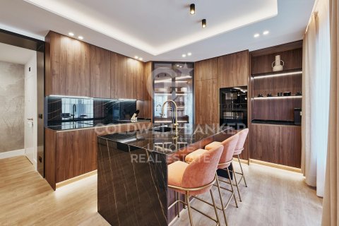 Apartment for sale in Madrid, Spain 3 bedrooms, 146 sq.m. No. 158253 - photo 13