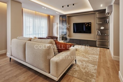 Apartment for sale in Madrid, Spain 3 bedrooms, 146 sq.m. No. 158253 - photo 5