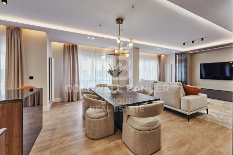 Apartment for sale in Madrid, Spain 3 bedrooms, 146 sq.m. No. 158253 - photo 6