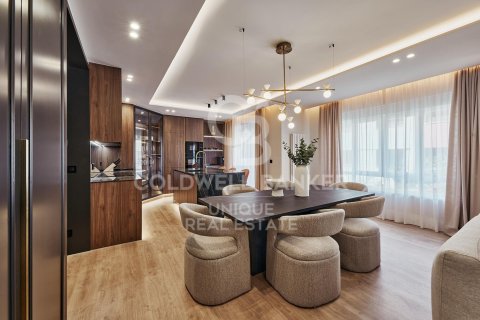 Apartment for sale in Madrid, Spain 3 bedrooms, 146 sq.m. No. 158253 - photo 9