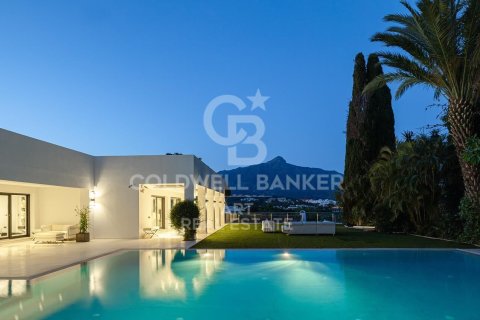 Villa i Marbella, Malaga, Spanien 7 sovrum, 754 kvm. Nr. 158256