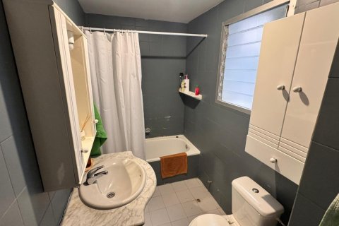 Lägenhet för uthyrning i Alicante, Spanien 70 kvm. Nr. 144372 - foto 14