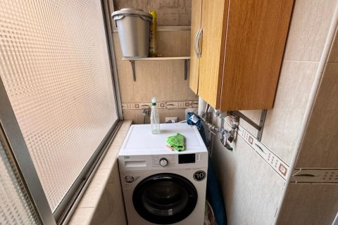 Lägenhet för uthyrning i Alicante, Spanien 70 kvm. Nr. 144372 - foto 18