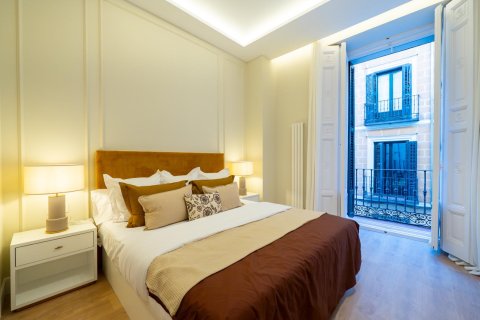 Apartment for sale in Madrid, Spain 3 bedrooms, 146 sq.m. No. 144368 - photo 21