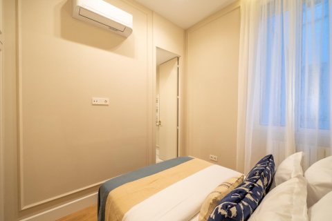 Apartment for sale in Madrid, Spain 3 bedrooms, 146 sq.m. No. 144368 - photo 28