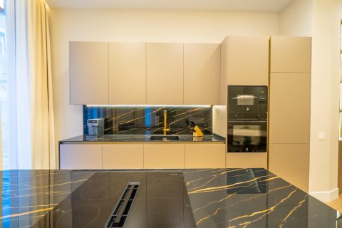 Apartment for sale in Madrid, Spain 3 bedrooms, 146 sq.m. No. 144368 - photo 12